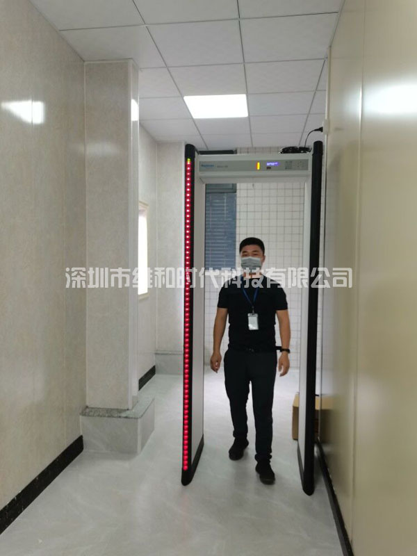 揭陽機場從我司（維和時代）采購METOR6S進口金屬探測安檢門[圖文]
